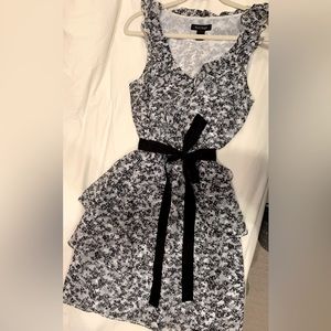 White House Black Market white dress black floral print black grosgrain belt.